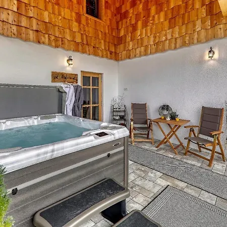 Alpehytte Zur Wildrose Mit Sauna Und Whirlpool Freyung