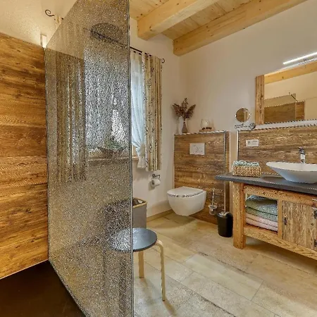 Zur Wildrose Mit Sauna Und Whirlpool Alpehytte *