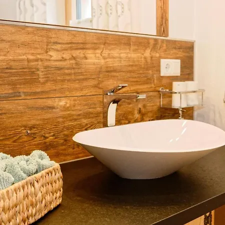 Zur Wildrose Mit Sauna Und Whirlpool * Freyung