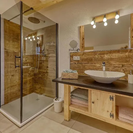 Zur Wildrose Mit Sauna Und Whirlpool Alpehytte